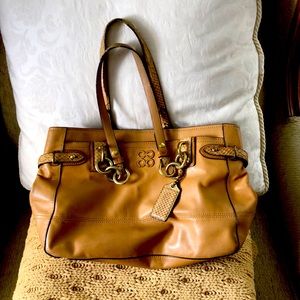 Leather purse slightly used
